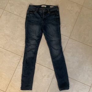 Jessica Simpson Curvy High Rise Skinny Blue Jeans